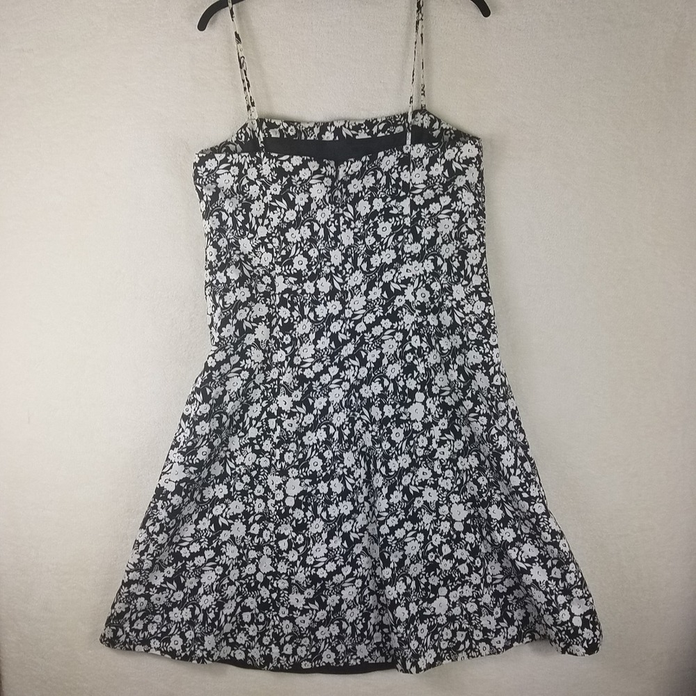 Ann Taylor Black White Floral Print Fit Flare Dress 12 Spaghetti Straps a-line - Picture 3 of 8